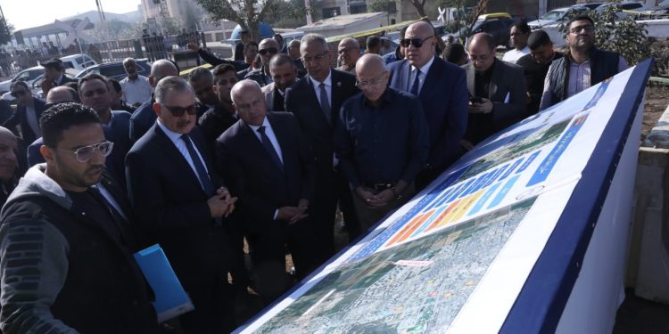 "الوزير": خطة شاملة لتطوير الطريق الدولي الساحلي من بورسعيد للسلوم