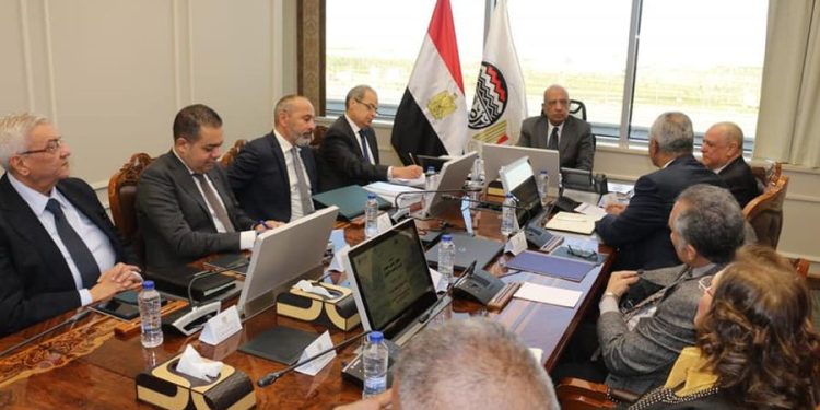 «قطاع الأعمال» تخطط لإقامة مشروع عقارى على أراضى «الحديد والصلب» جنوب القاهرة