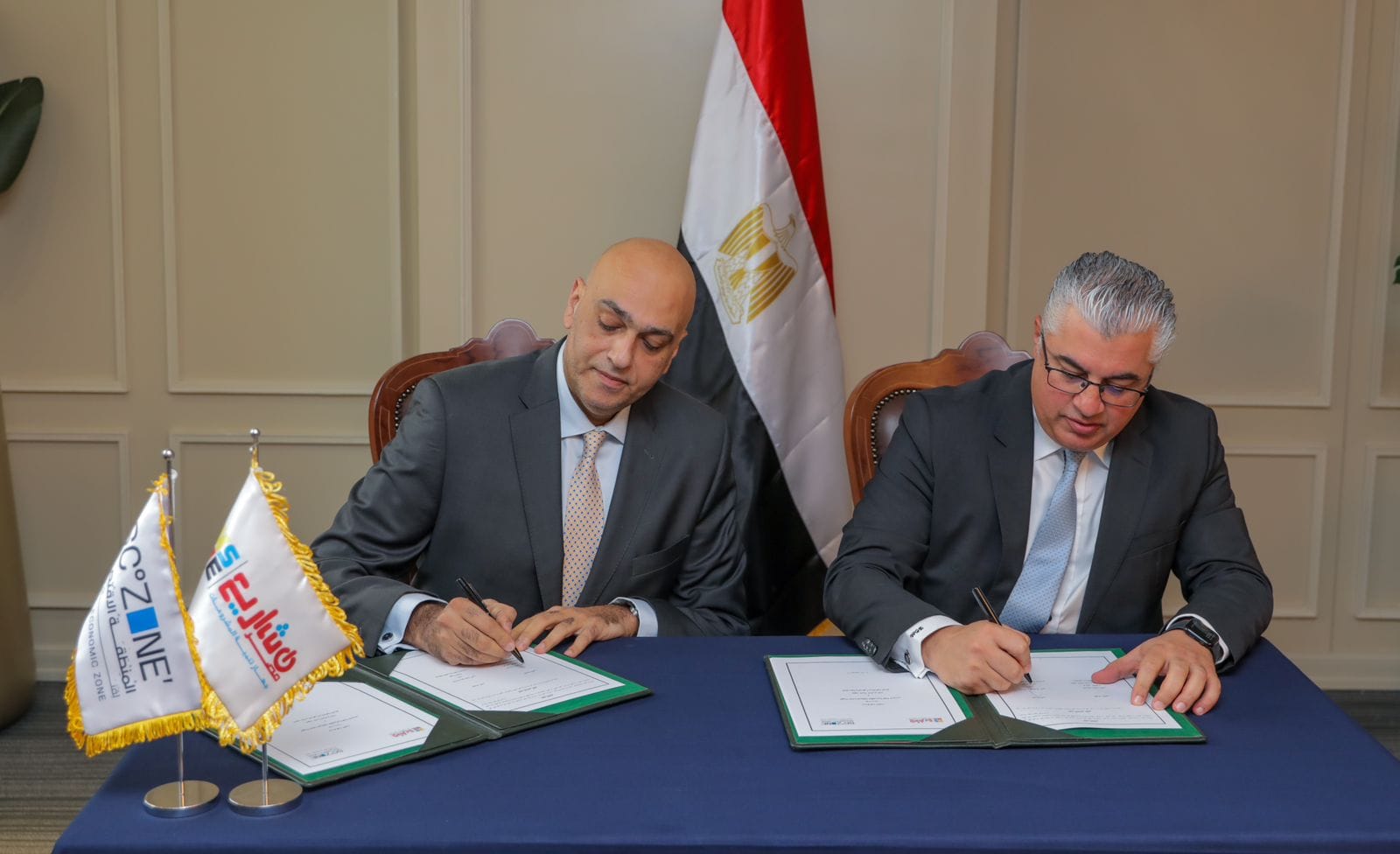 بروتوكول تعاون لتنمية وتعزيز المشروعات الصغيرة في "اقتصادية قناة السويس"