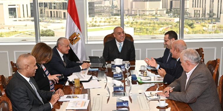 وزير الإسكان: رؤية لتطوير أداء "شركة التعمير لخدمات الصيانة"