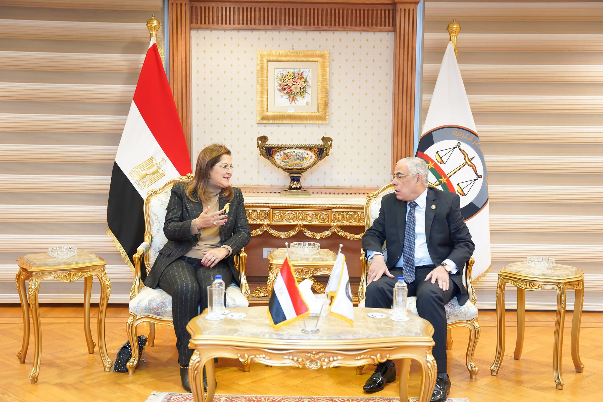 "التخطيط": تشغيل 20 مركز متنقل لتقديم خدمات النيابة العامة