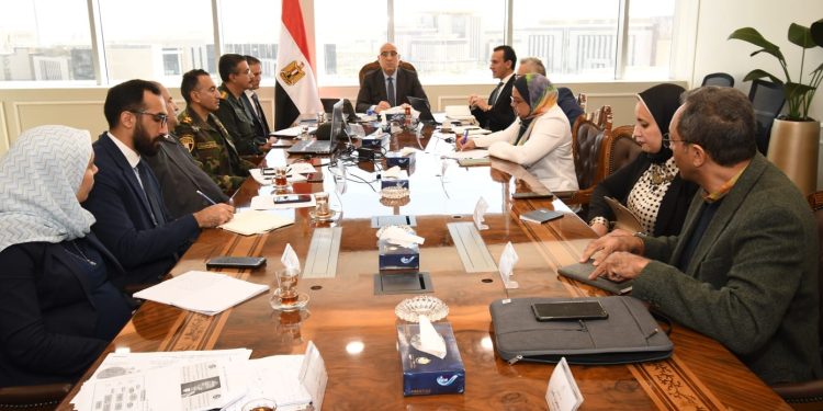 وزير الإسكان يؤكد أهمية البناء الأخضر وفوائده البيئية والاقتصادية