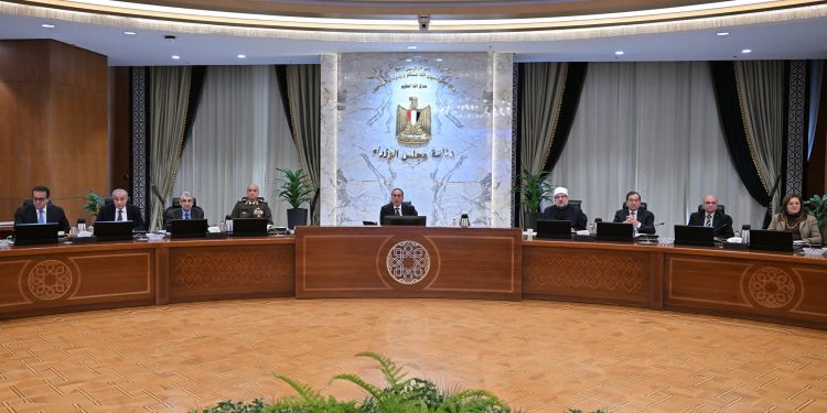 مدبولى: الحكومة تحرص على إقامة شراكات مع القطاع الخاص الوطنى أو الأجنبى