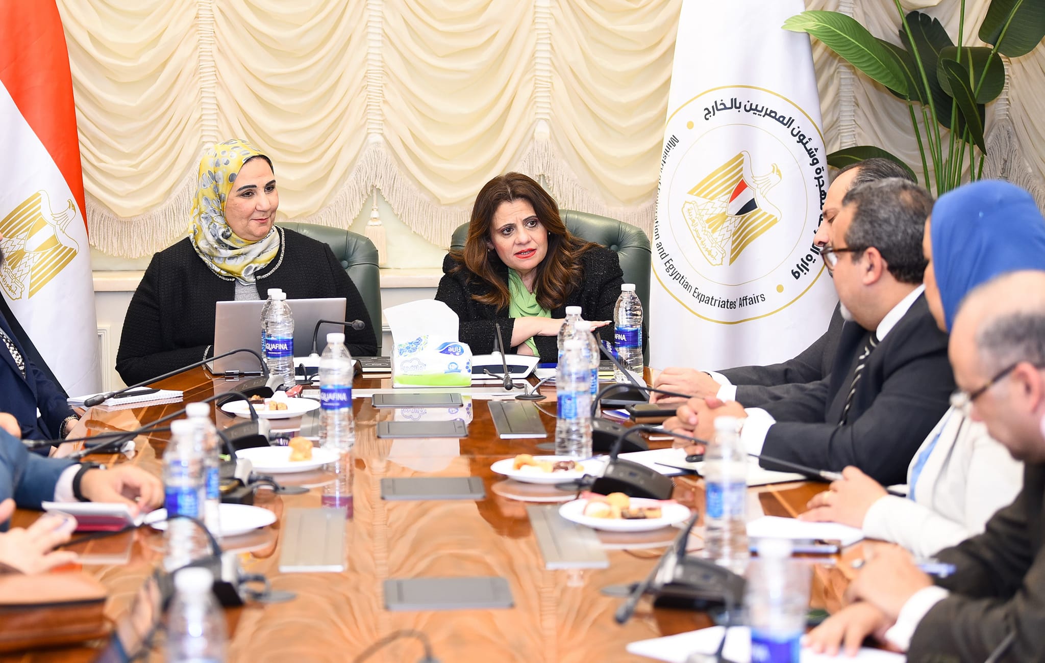 "الهجرة" و "التضامن" تبحثان ملف صندوق طوارئ المصريين بالخارج