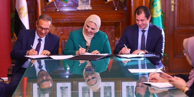 بروتوكول تعاون بـ60 مليون جنيه ضمن مبادرتي "بالهنا والشفا" و"دكان الفرحة"