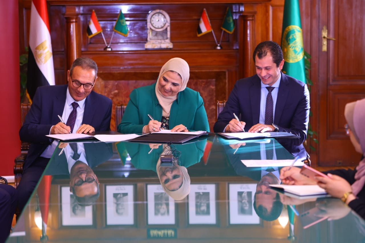 بروتوكول تعاون بـ60 مليون جنيه ضمن مبادرتي "بالهنا والشفا" و"دكان الفرحة"