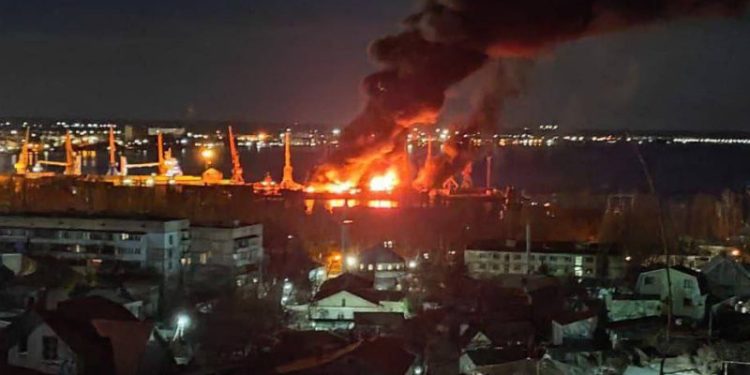 انفجار ميناء فيودوسيا