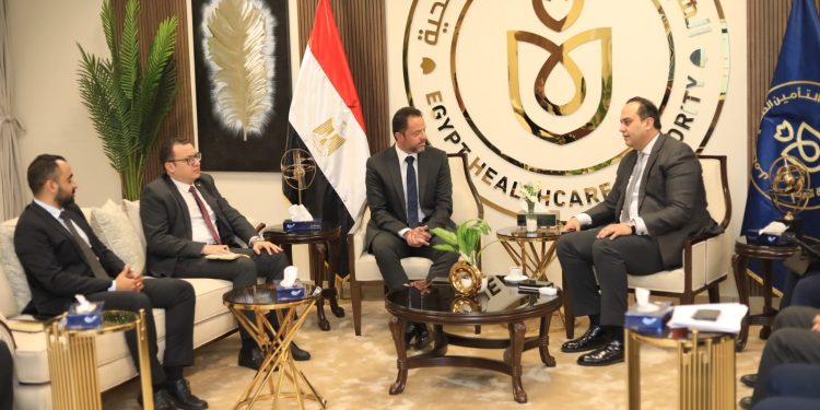 "الرعاية الصحية" تبحث مع "ڤودافون" تعزيز الشراكة الاستراتيجية