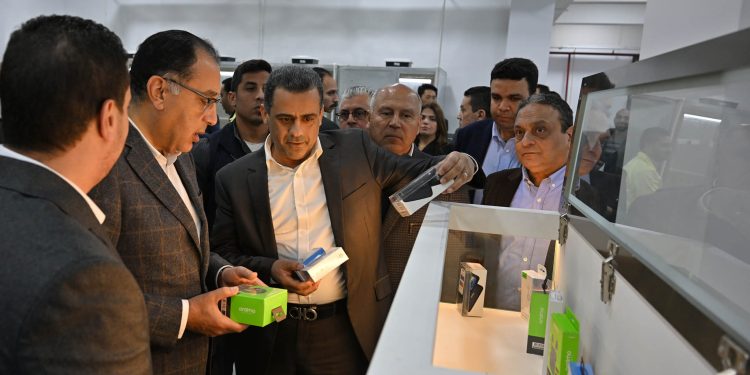 مصنع "وادي السيليكون" بالسخنة يسجل حجم استثمارات 25 مليون جنيه