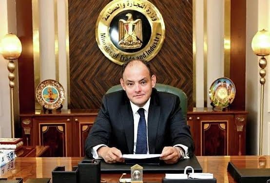 أحمد سمير وزير التجارة والصناعة