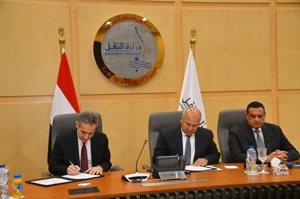 وزير النقل يوقع مع محافظي الغربية والجيزة بروتوكولي تعاون بحضور وزير التنمية المحلية