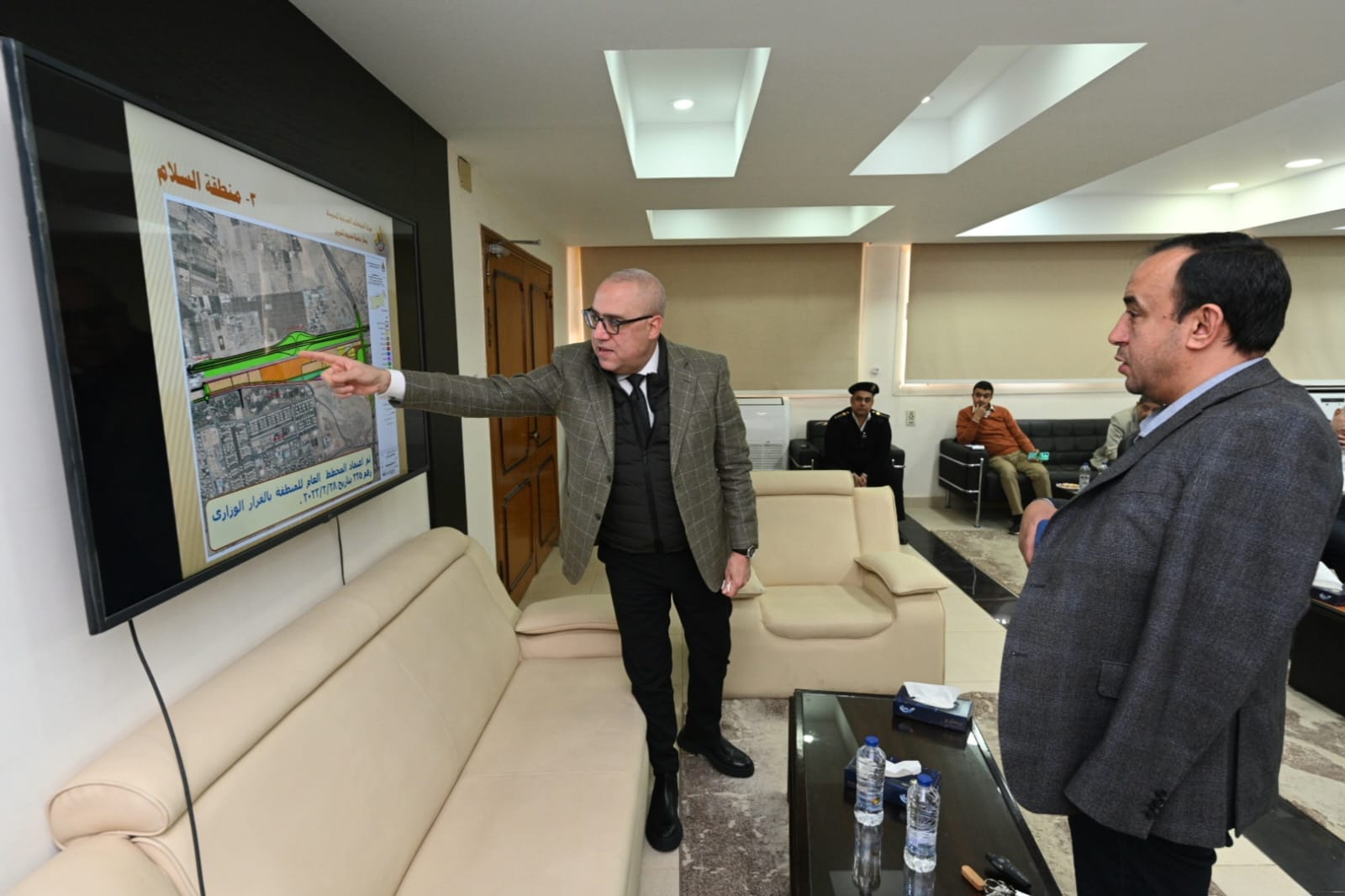 وزير الإسكان يوجه بتعظيم الاستفادة من الأراضي المضافة لمدينة الشروق