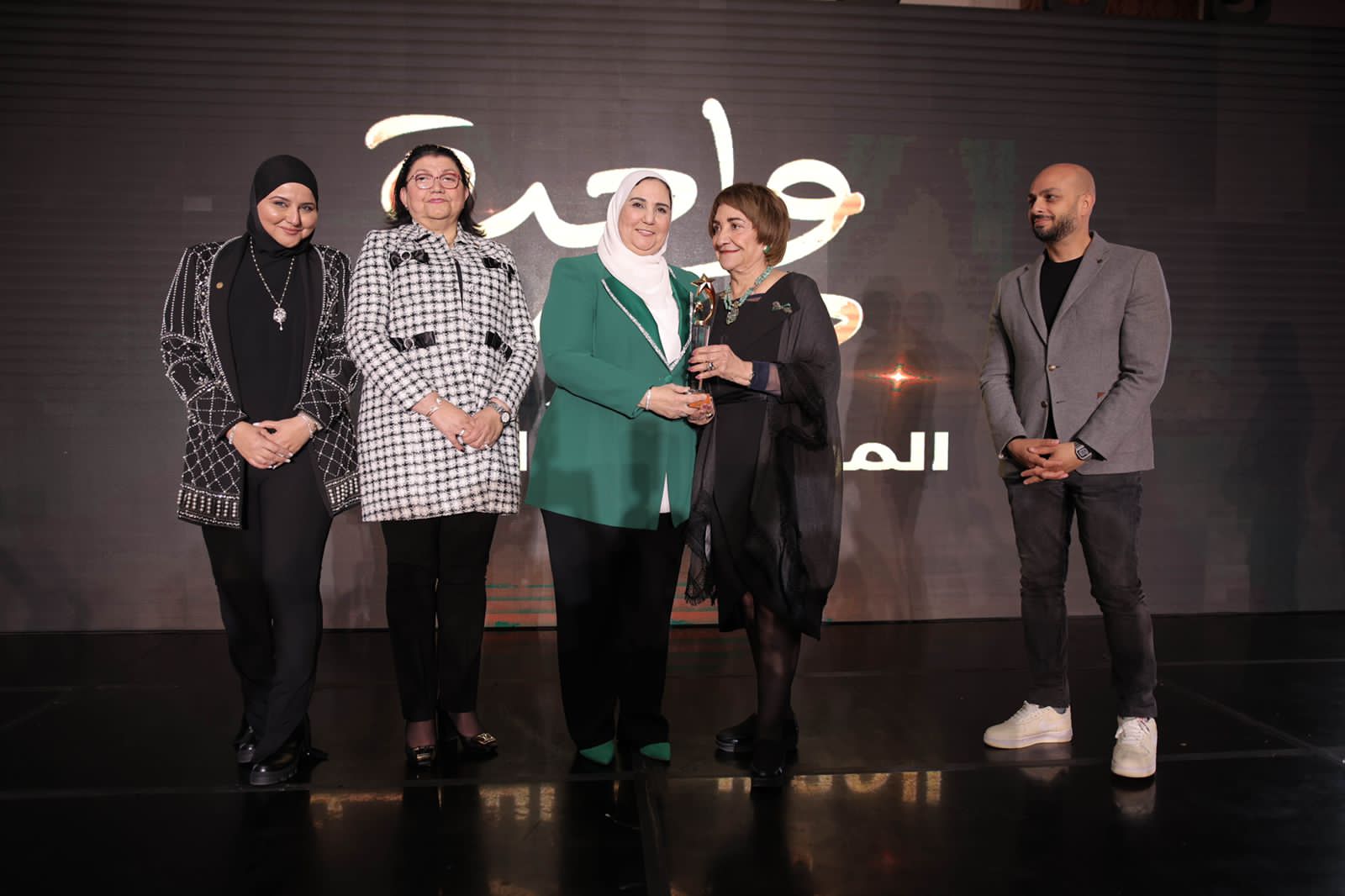 "القباج" تمنح الفائزات فى مسابقة "واحدة جديدة" 200 ألف جنيه لدعمهن