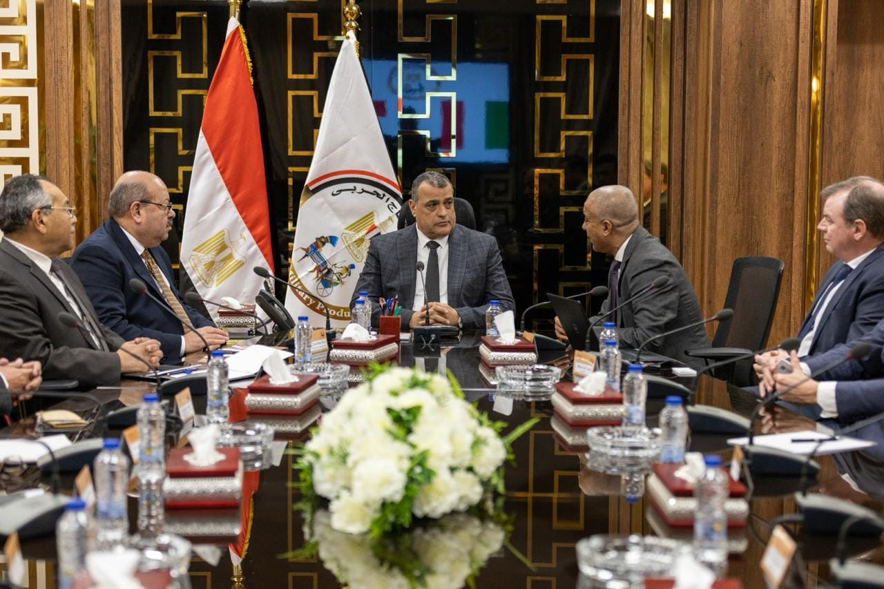 "الإنتاج الحربي" تبحث مع شركة إيطالية التعاون في تصنيع مكونات المصاعد