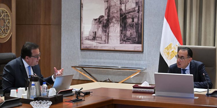 رئيس الوزراء يوجه بإعداد دراسة جدوى اقتصادية لمشروع مدينة المستشفيات