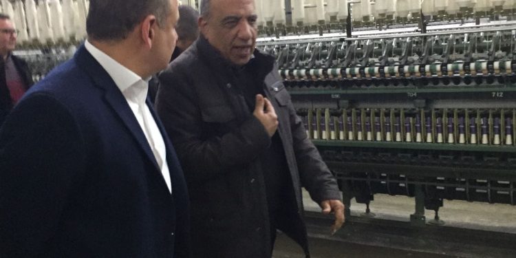 "عصمت" يتابع العمل بأول مصانع الغزل الجديدة ضمن مشروع تطوير