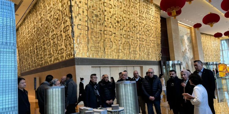 وزير الإسكان: نعمل على نقل تجارب الإدارة الناجحة للعاصمة الإدارية