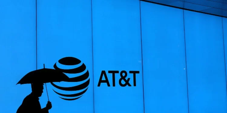 شركة الاتصالات الأمريكية إيه تي آند تي