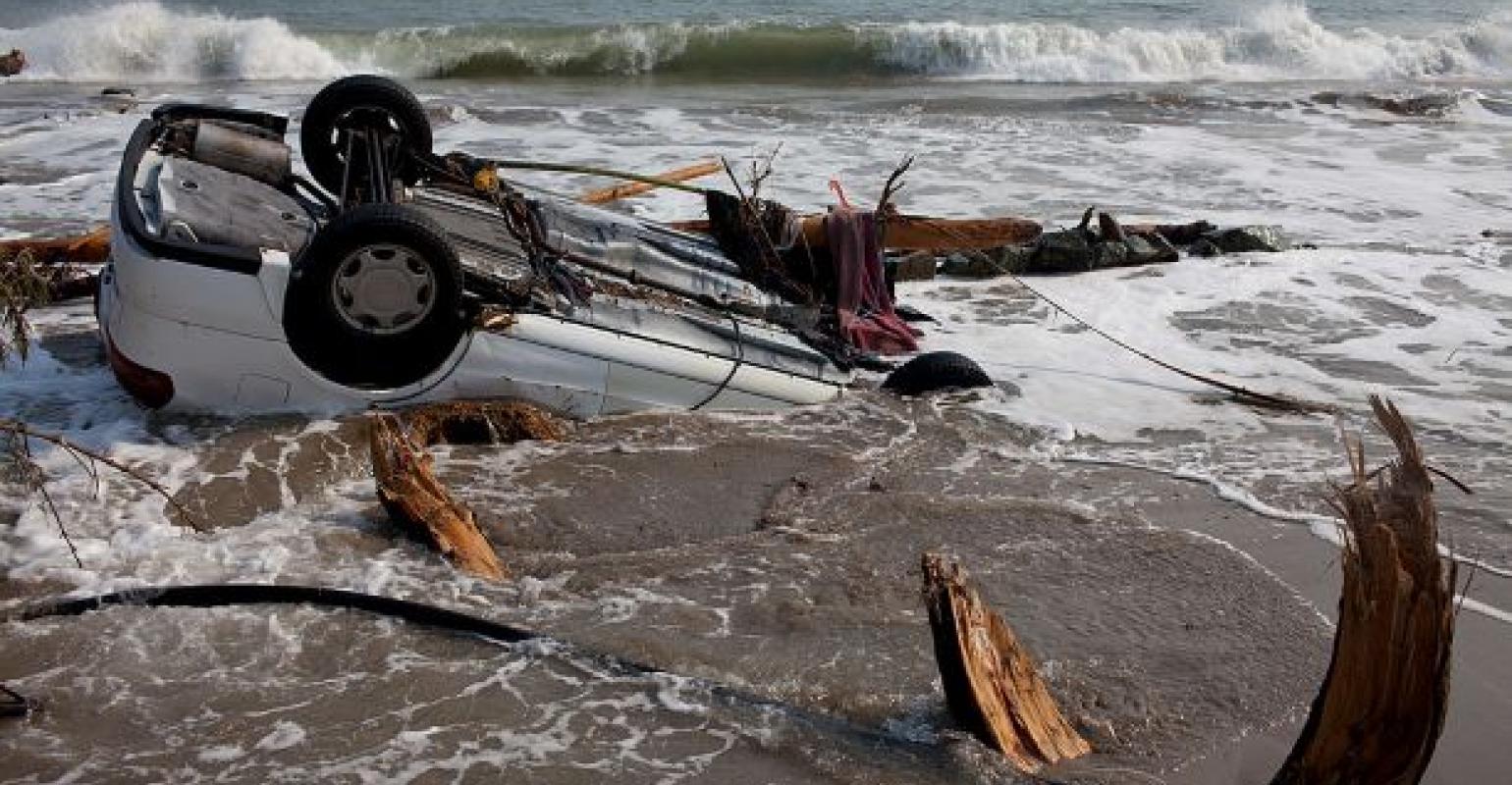 اليابان تصدر تحذيراً بشأن تسونامي بعد زلزال قوي