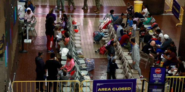 تمديد مهلة بقاء المهاجرين غير الشرعيين في شيكاغو الأمريكية