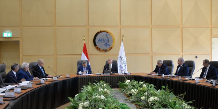 اجتماع وزير النقل ورئيس هيئة قناة السويس