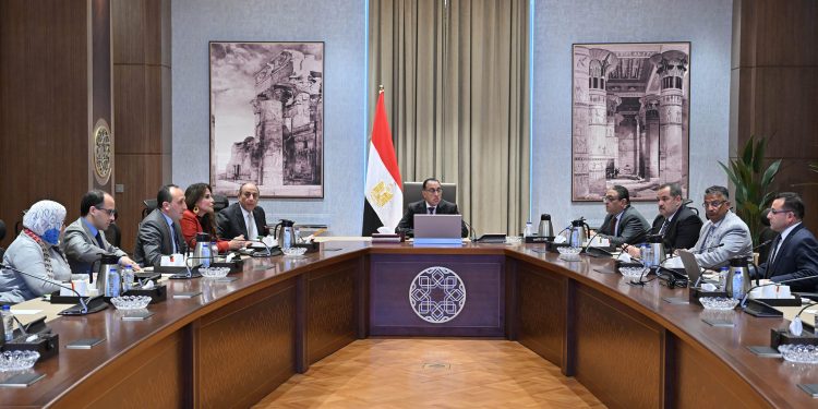 استغلال المنطقة الاستثمارية بمطار شرم الشيخ على مائدة الحكومة