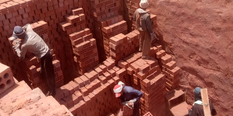 مصانع الطوب