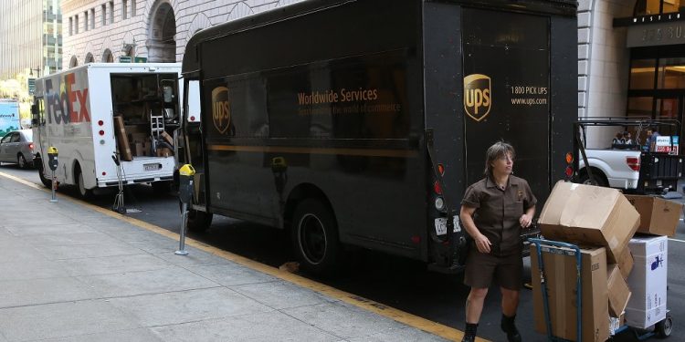 يو بي إس الأمريكية