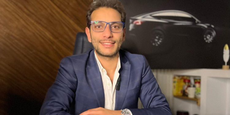 أحمد زين رئيس مجلس إدارة شركة أليانز القابضة للسيارات الكهربائية