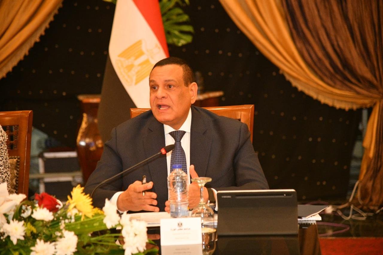 هشام آمنة وزير التنمية المحلية