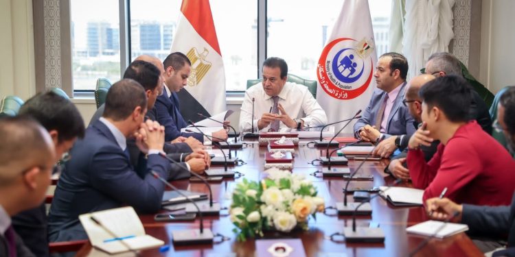 "الصحة" تبحث مقترحات تنفيذ المبان الذكية ضمن "المدينة الطبية للمستشفيات"