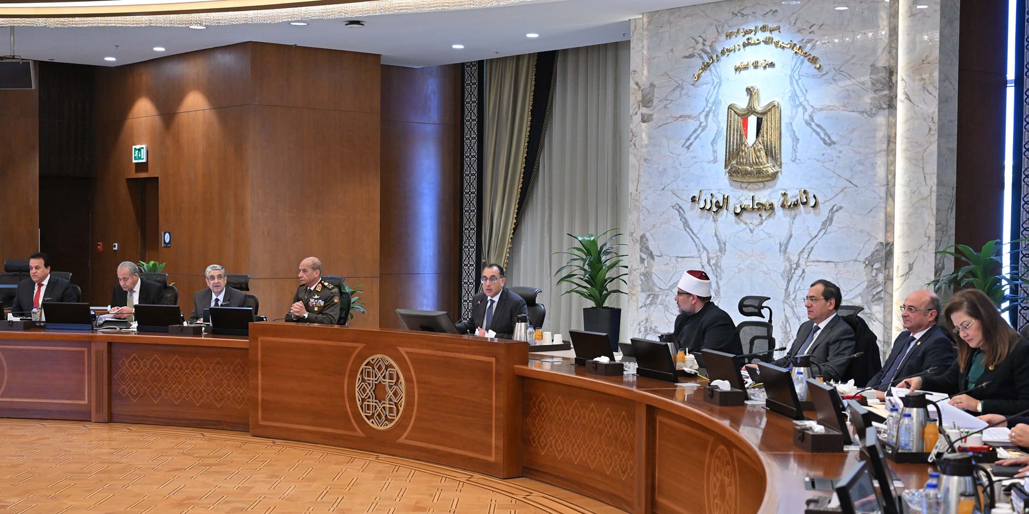 رئيس الوزراء: البدء على الفور فى الإجراءات التنفيذية للحزمة الاجتماعية العاجلة