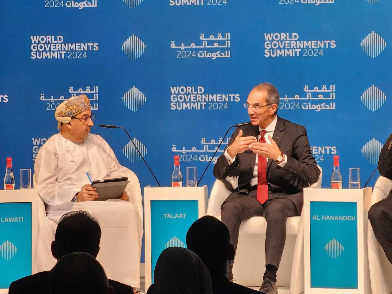 “الاتصالات” تبحث فرصًا لاستثمارات الشركات الصربية فى مجال التعهيد بمصر