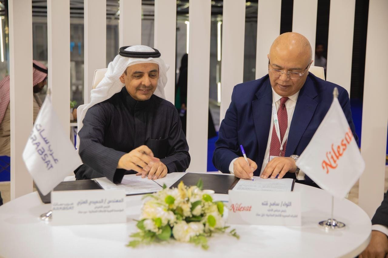 “نايل سات” توقع اتفاقية شراكة لدعم البث الفضائي بالشرق الأوسط وإفريقيا