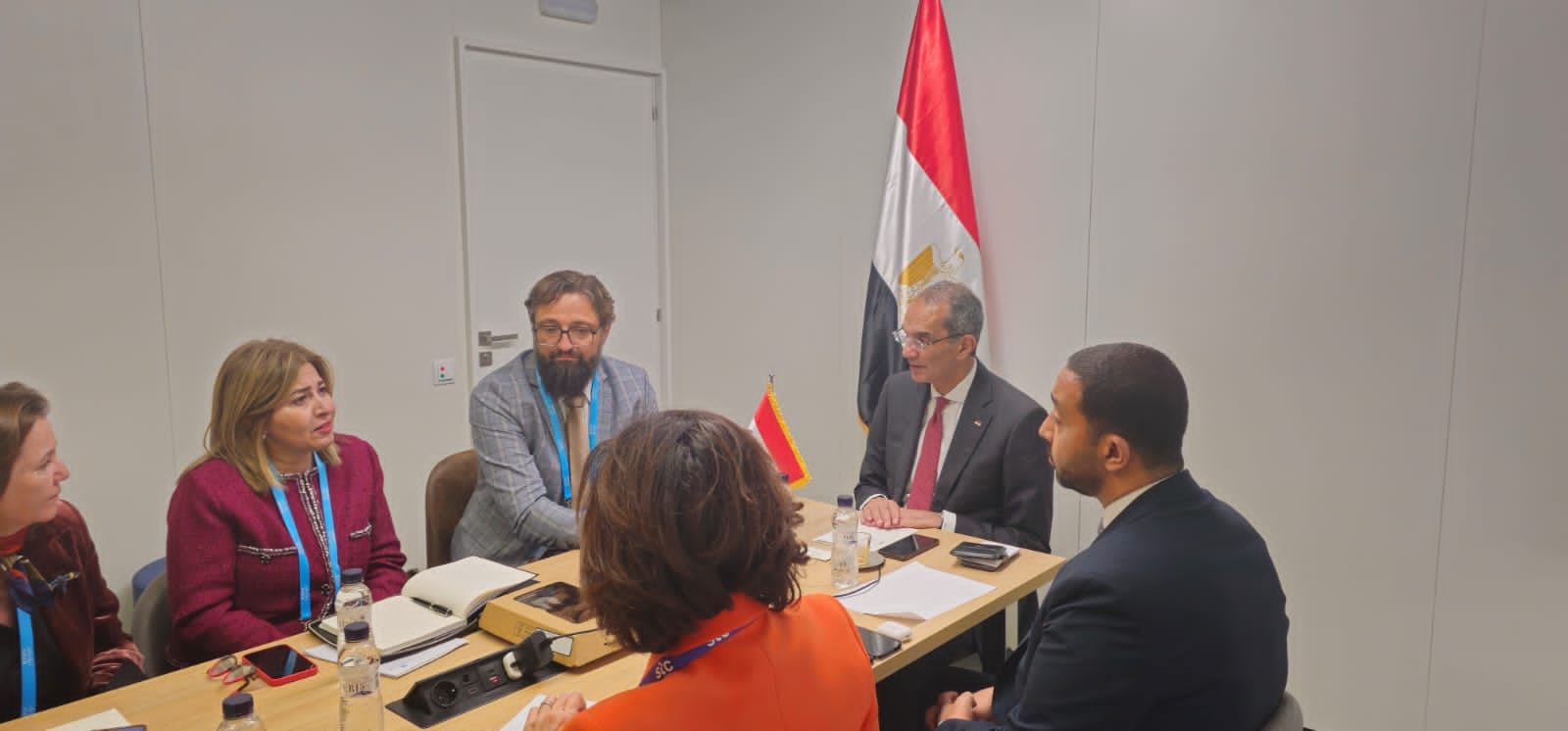 وزير الاتصالات يبحث مع الشركات العالمية جذب استثمارات لقطاع تكنولوجيا المعلومات