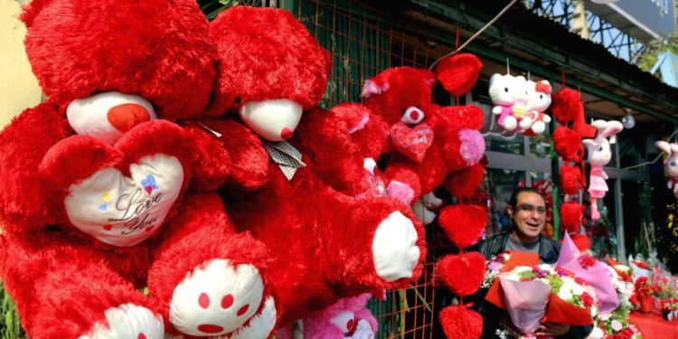 هدايا الفلانتين ؛ عيد الحب