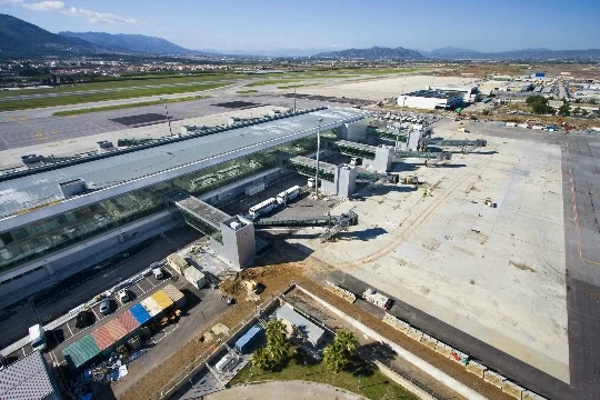 مطارات إسبانيا .. أرشيفية