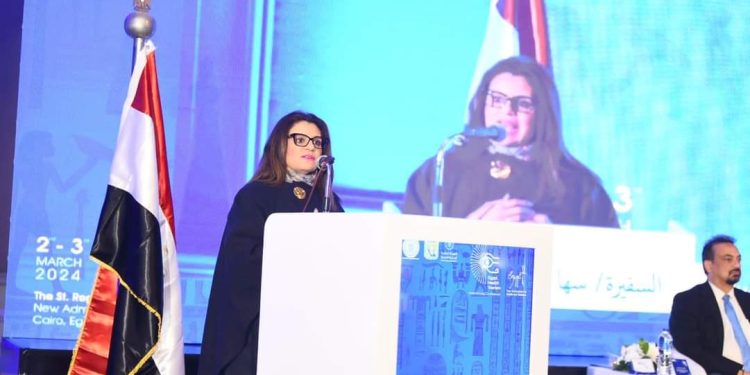 وزيرة الصحة
