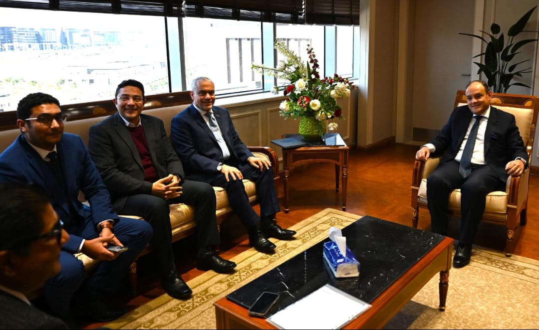 وزير التجارة يبحث خطط "مجموعة العربي" للتوسع في السوق المصرية