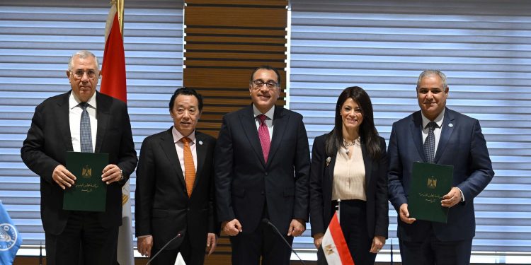 رئيس الوزراء يشهد توقيع البرنامج الإطاري لنطاق عمل منظمة "الفاو" بمصر