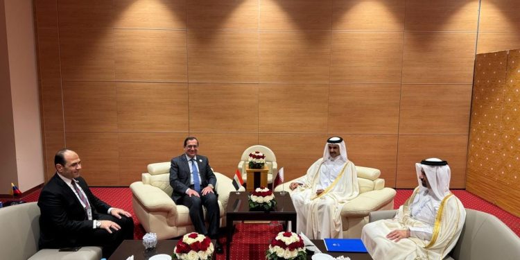 "الملا" يبحث زيادة الاستثمارات القطرية في مشروعات البترول والغاز بمصر