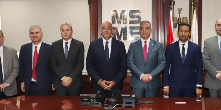 "تنمية المشروعات" ينفذ عقودًا للبنية أساسية في الفيوم بـ201 مليون جنيه