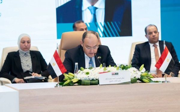 وزير التجارة والصناعة أحمد سمير