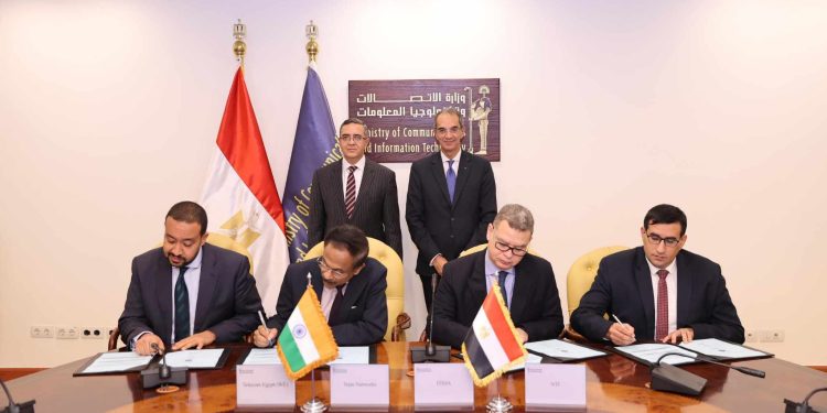 مصر تتعاون مع الهند لتعميق التصنيع المحلى لمنتجات الاتصالات