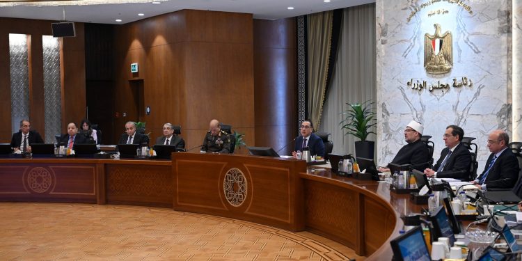 رئيس الوزراء: توحيد سعر الصرف ينهى تراكم الطلب على النقد الأجنبى