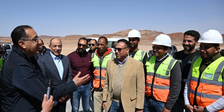 رئيس الوزراء: توجيه بالاهتمام بتفاصيل مشروعات تطوير موقع "التجلي الأعظم"