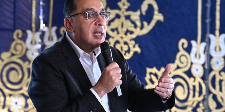رئيس الوزراء: بدء الإفراج عن السلع ومستلزمات الإنتاج من 4 موانئ مصرية