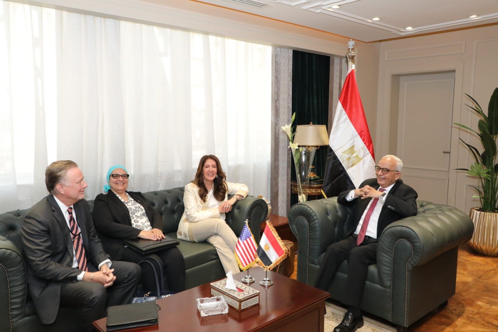 وزير التربية والتعليم والسفيرة الأمريكية فى القاهرة