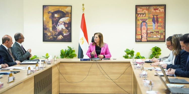 "التخطيط" تناقش مقترح الخطة الاستثمارية لوزارة الإسكان 2024-2025