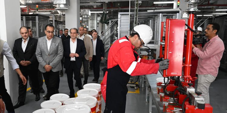 "يوتن" للدهانات تستثمر 100 مليون دولار لإنشاء مصنع جديد فى "العاشر"